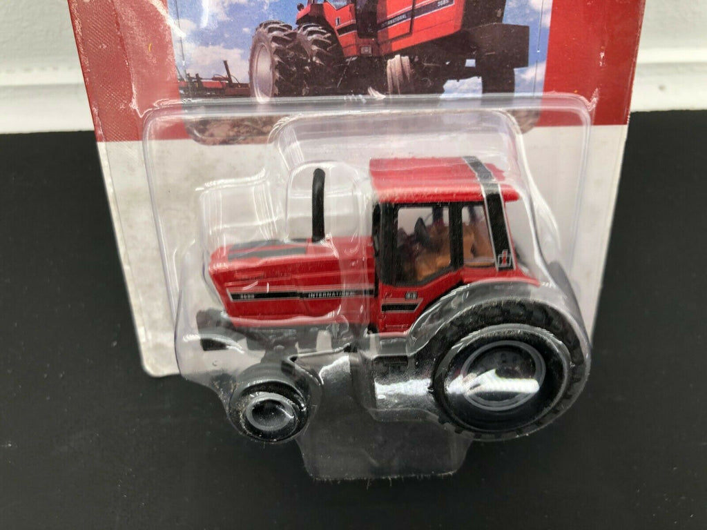 Case IH International Harvester 3688 Farmall Tractor Toy 1/64