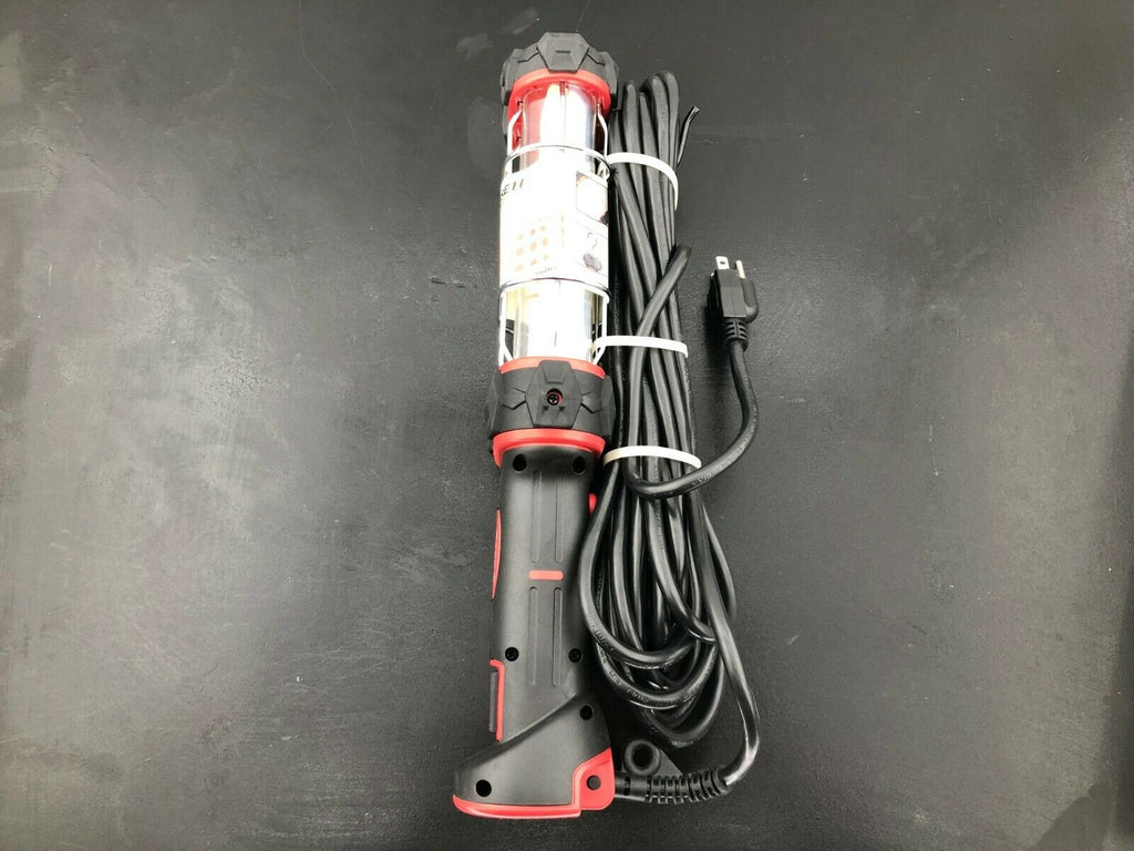 Case IH International Corded Work Light 15' Cord Rotating 26 Watt
