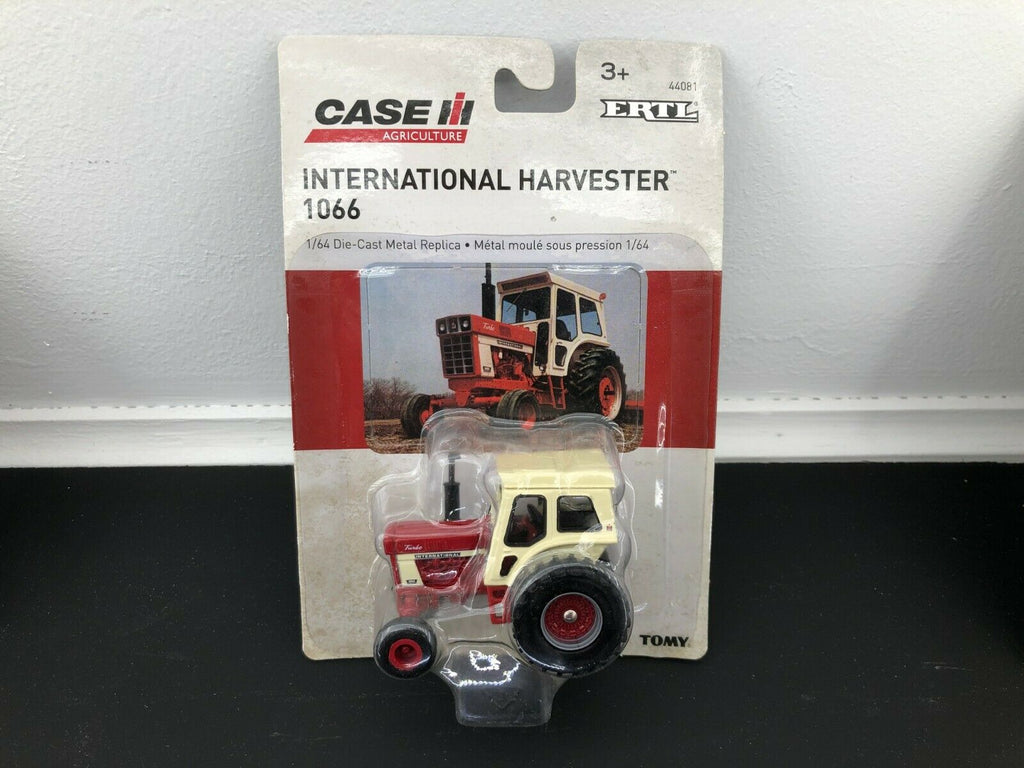 Case IH International Harvester Farmall 1066 Tractor Toy 1/64